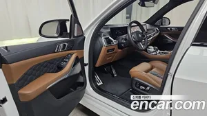 BMW X5M, 2025 — миниатюра 13