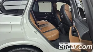 BMW X5M, 2025 — миниатюра 17