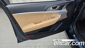 Genesis G70, 2023 — миниатюра 14