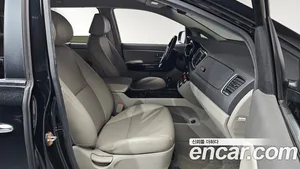 Kia Carnival, 2015 — миниатюра 16