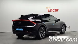 Kia EV6, 2023 — миниатюра 2