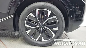 Kia EV6, 2023 — миниатюра 7