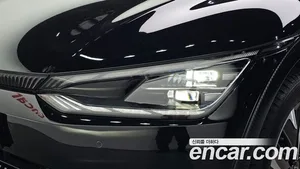 Kia EV6, 2023 — миниатюра 8