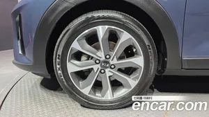 Kia Stonic, 2017 — миниатюра 4