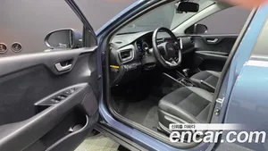Kia Stonic, 2017 — миниатюра 12
