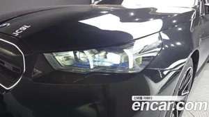 BMW M5, 2025 — миниатюра 8