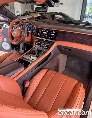 Bentley Continental, 2021 — миниатюра 8
