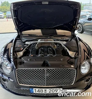 Bentley Continental, 2021 — миниатюра 12