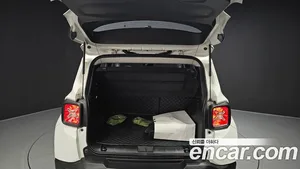 Jeep Renegade, 2022 — миниатюра 25