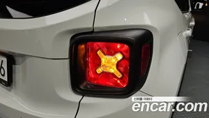 Jeep Renegade, 2022 — миниатюра 8