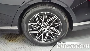 Genesis G90, 2024 — миниатюра 7