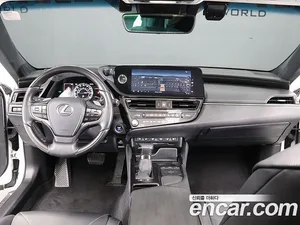 Lexus ES, 2022 — миниатюра 13