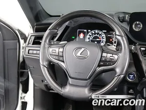 Lexus ES, 2022 — миниатюра 14