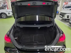 Mercedes-Benz E-Class, 2021 — миниатюра 15