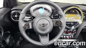 Mini Cooper Convertible, 2024 — миниатюра 19
