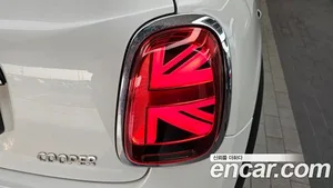 Mini Cooper Convertible, 2024 — миниатюра 9