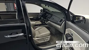 Kia Carnival, 2017 — миниатюра 16