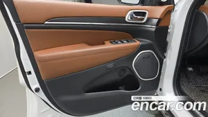 Jeep Cherokee, 2021 — миниатюра 14