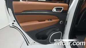 Jeep Cherokee, 2021 — миниатюра 15