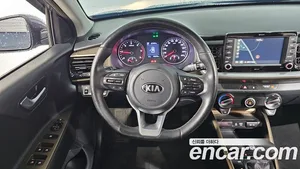 Kia Stonic, 2017 — миниатюра 13