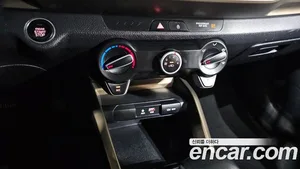 Kia Stonic, 2017 — миниатюра 18