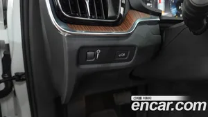 Volvo V60, 2021 — миниатюра 25