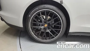 Porsche Panamera, 2023 — миниатюра 5