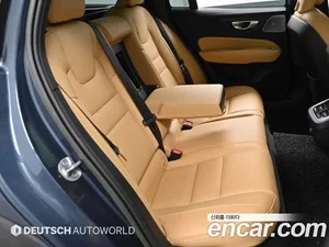 Volvo V60, 2022 — миниатюра 12