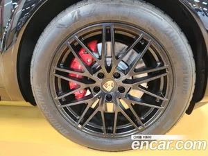 Porsche Cayenne, 2025 — миниатюра 4