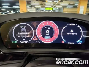 Porsche Cayenne, 2025 — миниатюра 16