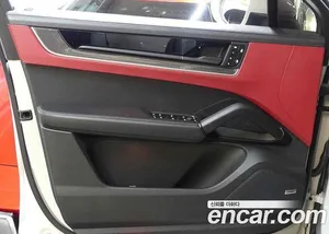 Porsche Cayenne, 2024 — миниатюра 13