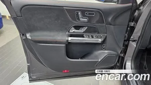 Mercedes-Benz GLB-Class, 2022 — миниатюра 14