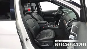 Ford Explorer, 2017 — миниатюра 11