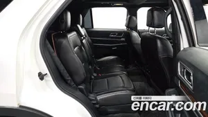 Ford Explorer, 2017 — миниатюра 12