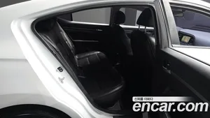 Hyundai Avante, 2017 — миниатюра 12