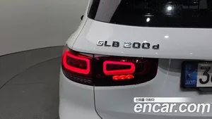 Mercedes-Benz GLB-Class, 2022 — миниатюра 9