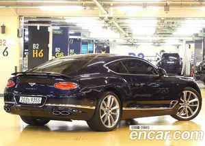 Bentley Continental, 2022 — миниатюра 3