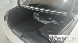 Mercedes-Benz E-Class, 2026 — миниатюра 10