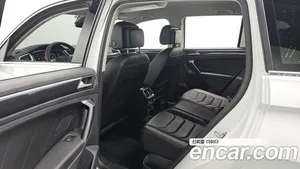 Volkswagen Tiguan, 2022 — миниатюра 11