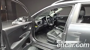 Kia Stonic, 2017 — миниатюра 13
