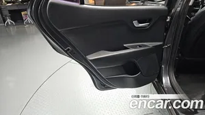 Kia Stonic, 2017 — миниатюра 15
