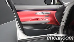 Genesis GV70, 2024 — миниатюра 13
