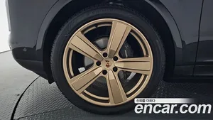 Porsche Cayenne, 2025 — миниатюра 4