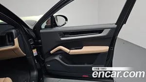 Porsche Cayenne, 2025 — миниатюра 13