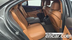 Bentley Flying Spur, 2022 — миниатюра 17