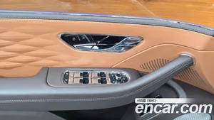 Bentley Flying Spur, 2022 — миниатюра 28