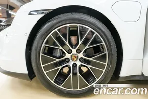 Porsche Taycan, 2022 — миниатюра 5
