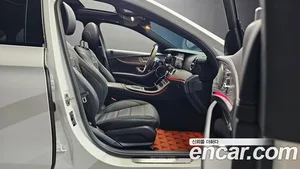 Mercedes-Benz E-Class, 2022 — миниатюра 15