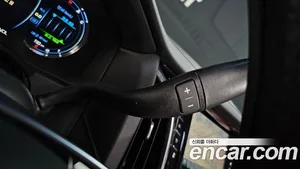 Cadillac Escalade, 2018 — миниатюра 12