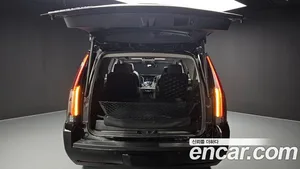 Cadillac Escalade, 2018 — миниатюра 26